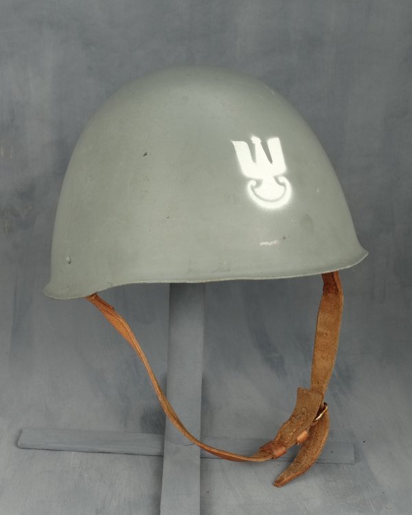 Poland Wz75 Helmet Airforce Picture Compare