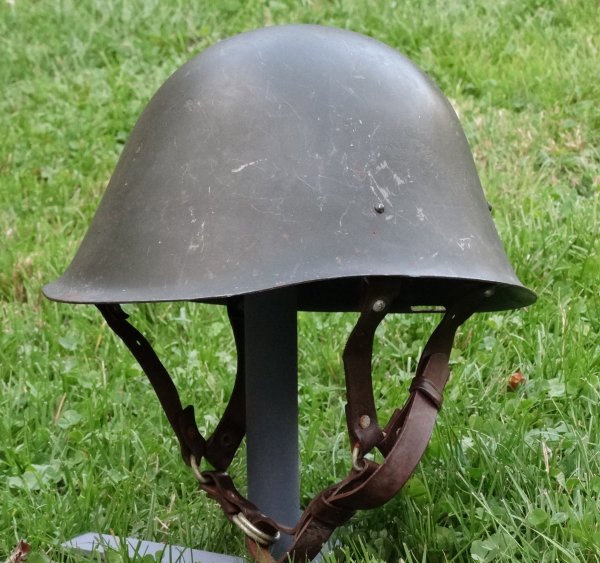 Romania Helmet model 73