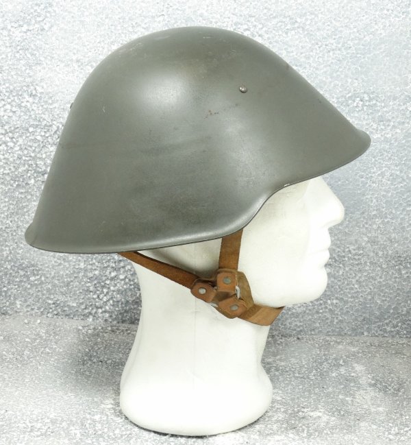 German Nationale Volksarmee NVA Helmet (1)