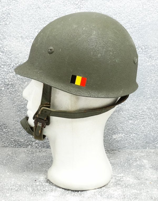 Belgian Paratrooper helmet 1972