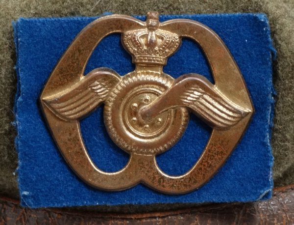 The Netherlands Beret Regiment Aan en Afvoer Troepen old