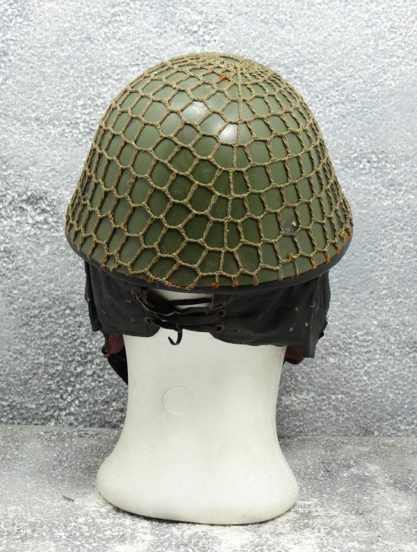 Romanian paratrooper helmet model 75